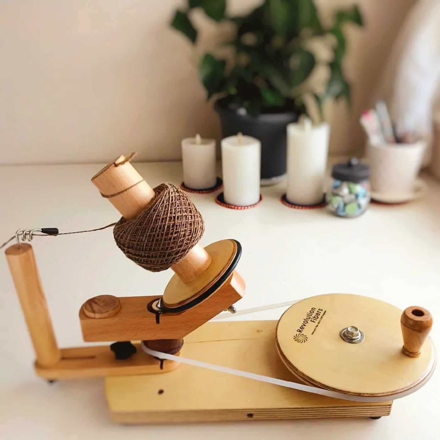 Revolution Fibers Maple Jumbo Yarn Ball Winder