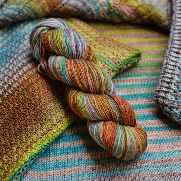 Urth Yarns Uneek DK 6030