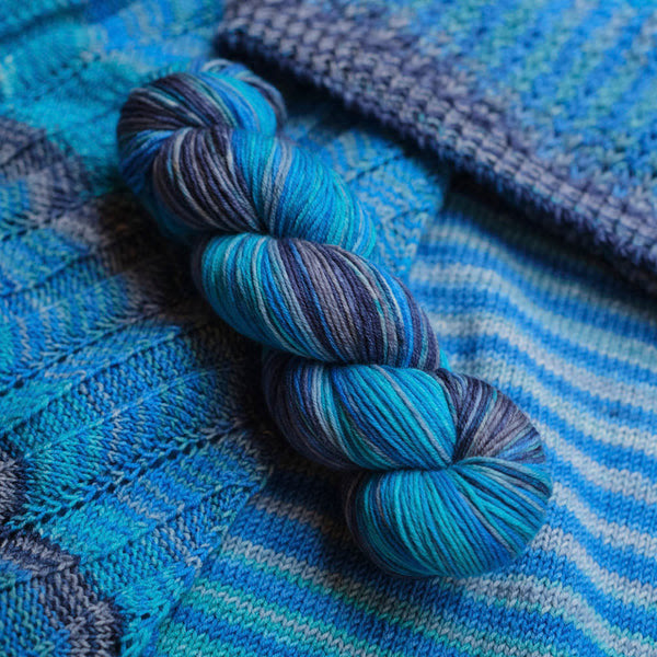 Urth Yarns Uneek DK 6031