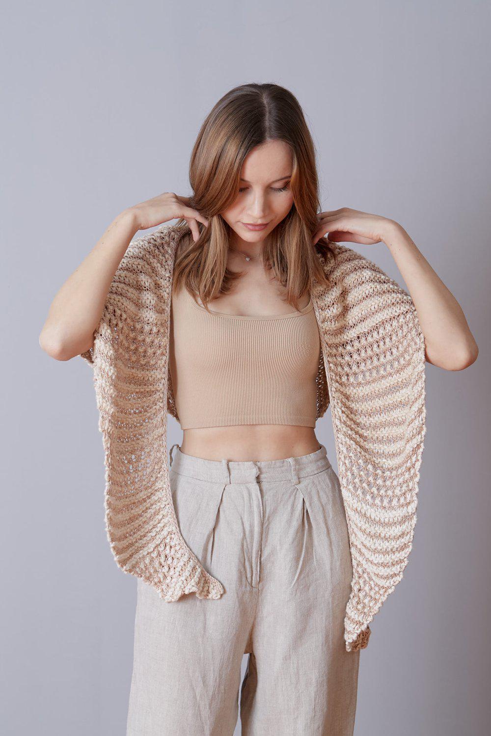 Kumru Shawl Pattern-Knitting Patterns-Urth Yarns-Revolution Fibers