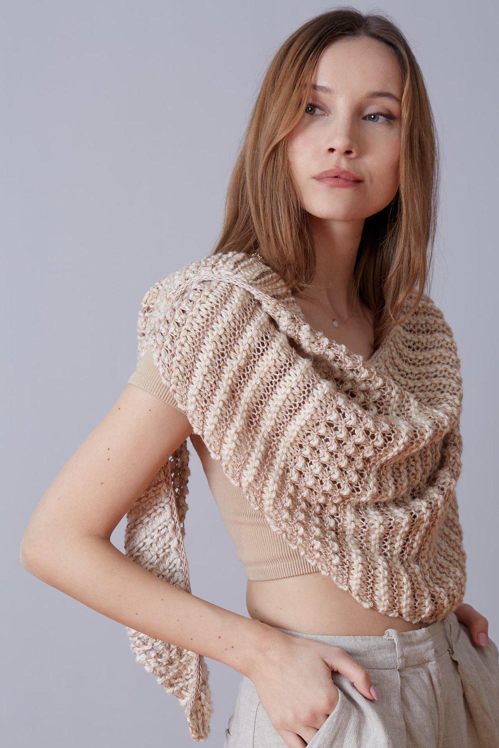 Kumru Shawl Pattern-Knitting Patterns-Urth Yarns-Revolution Fibers